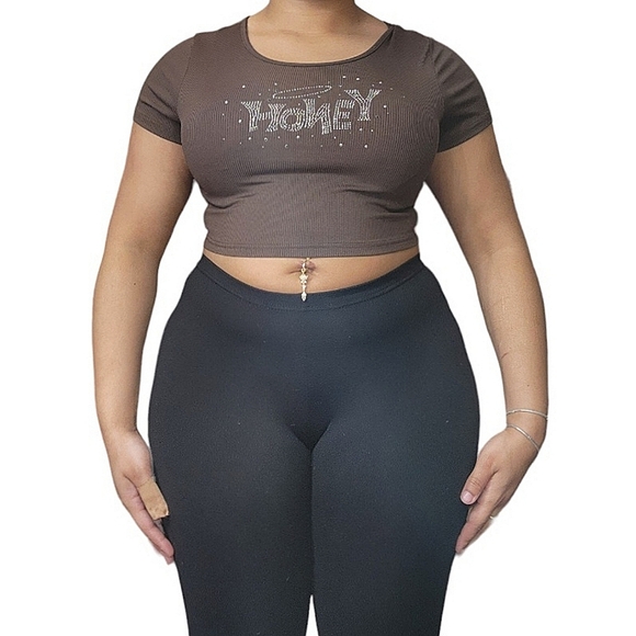 ROMWE Tops - ❤️Romwe Brown Ribbed Rhinestone "Honey" Crop Top☆